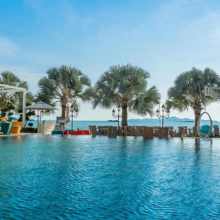Lk Emerald Beach - Sha Extra Plus Паттая Екстер'єр фото Infinity pool at the hotel