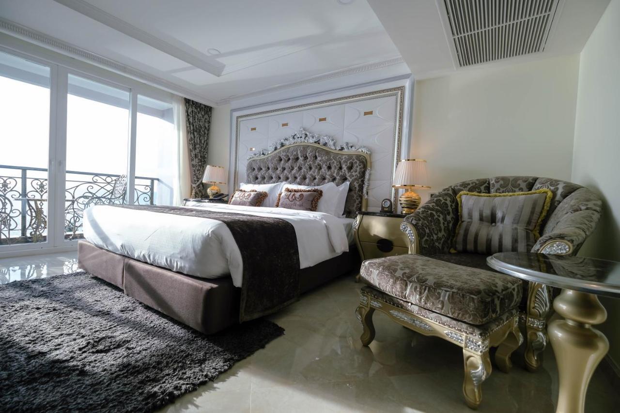 Lk Emerald Beach - Sha Extra Plus Паттая Екстер'єр фото A bedroom at the hotel