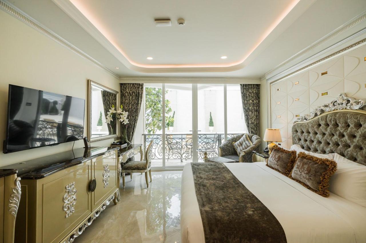 Lk Emerald Beach - Sha Extra Plus Паттая Екстер'єр фото A bedroom at the hotel
